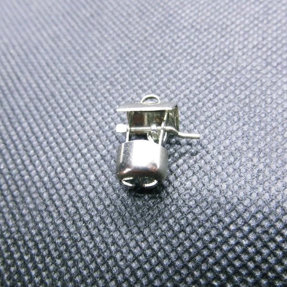 Vintage Silver 3D Movable Whishing Well Bracelet Charm - Picture 3 of 3